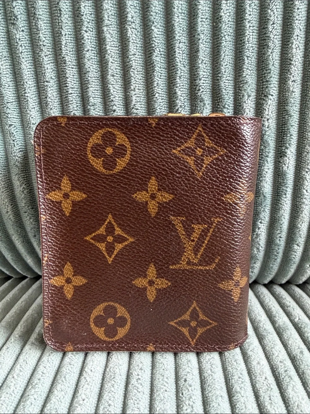 Louis Vuitton Monogram Musette Tango Shoulder Bag & LV Monogram Compact Wallet - Picture 7 of 12